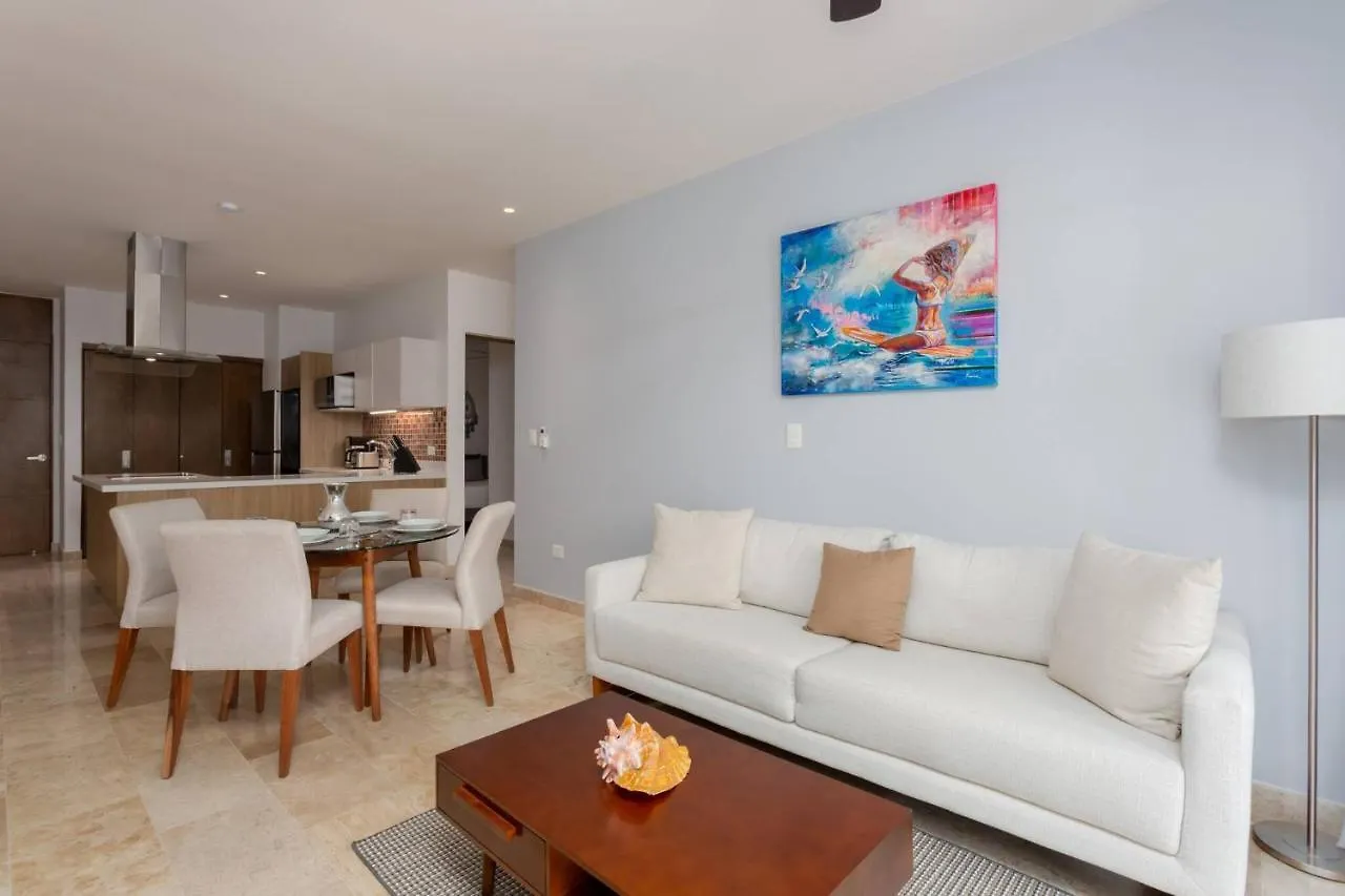 New Condo In Nice Vacation Complex - 5 People Playa del Carmen Nyaraló